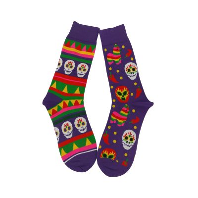 גרביים משלימות בסטייל  - גולגולות